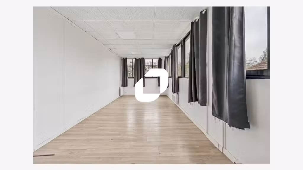 A louer Bureaux 365m² Goussainville