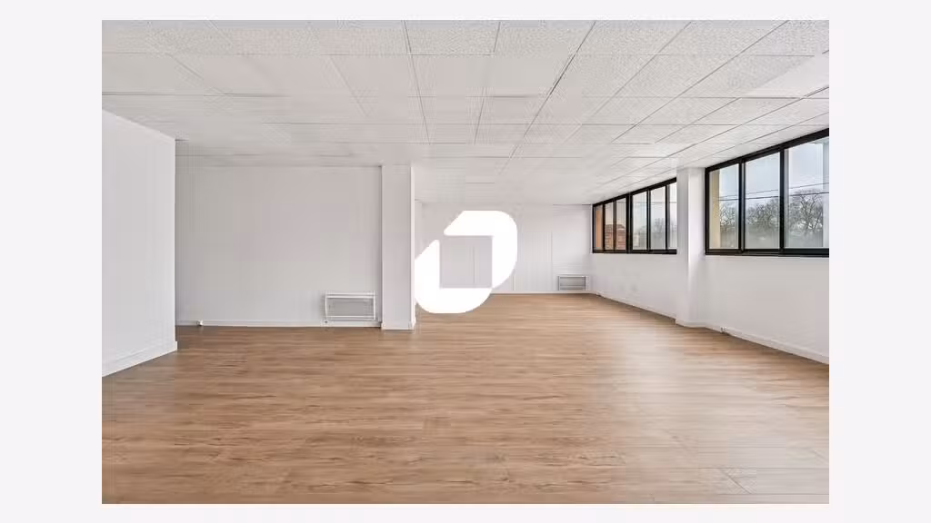 A louer Bureaux 365m² Goussainville