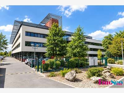 Bureaux de 71m² à louer en RDC à Gradignan