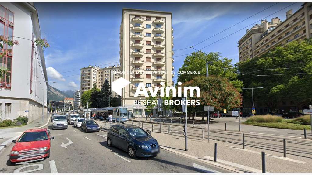 A louer, bureaux de 122m2 idéalement situé sur l