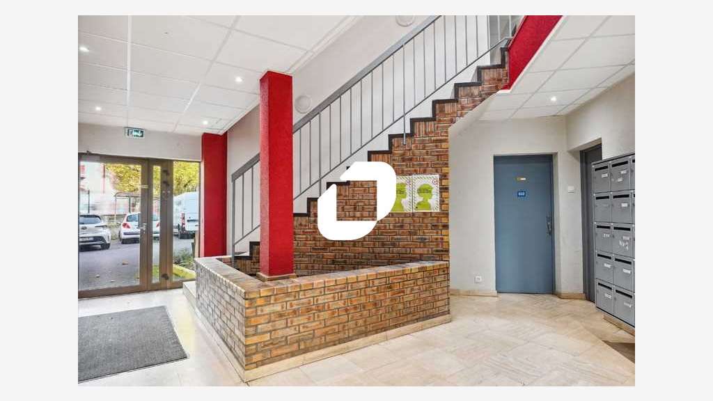 A louer Bureaux 80m² Grigny