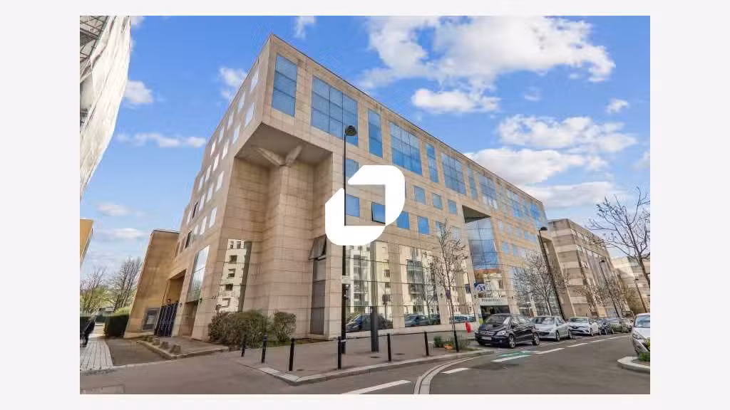 A louer Bureaux 807m² Guyancourt