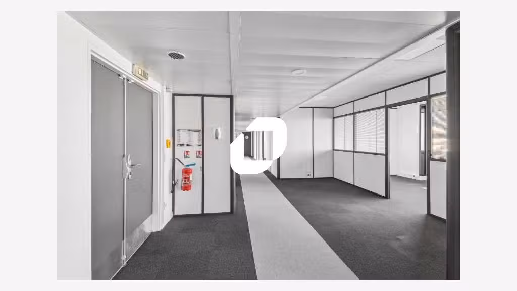 A louer Bureaux 807m² Guyancourt