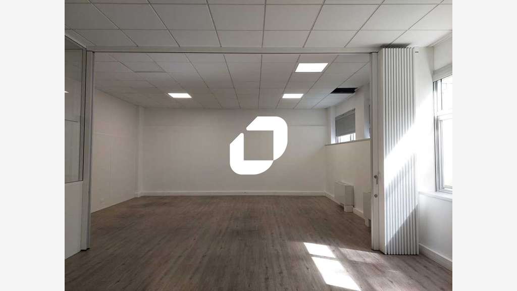 A louer Bureaux 154m² Guyancourt