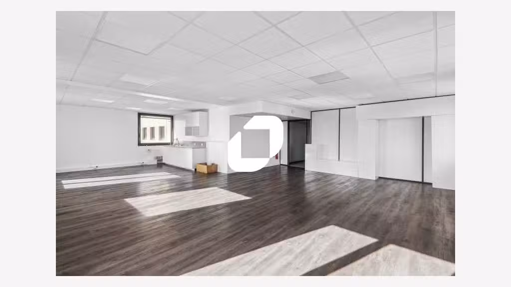 A louer Bureaux 1167m² Guyancourt