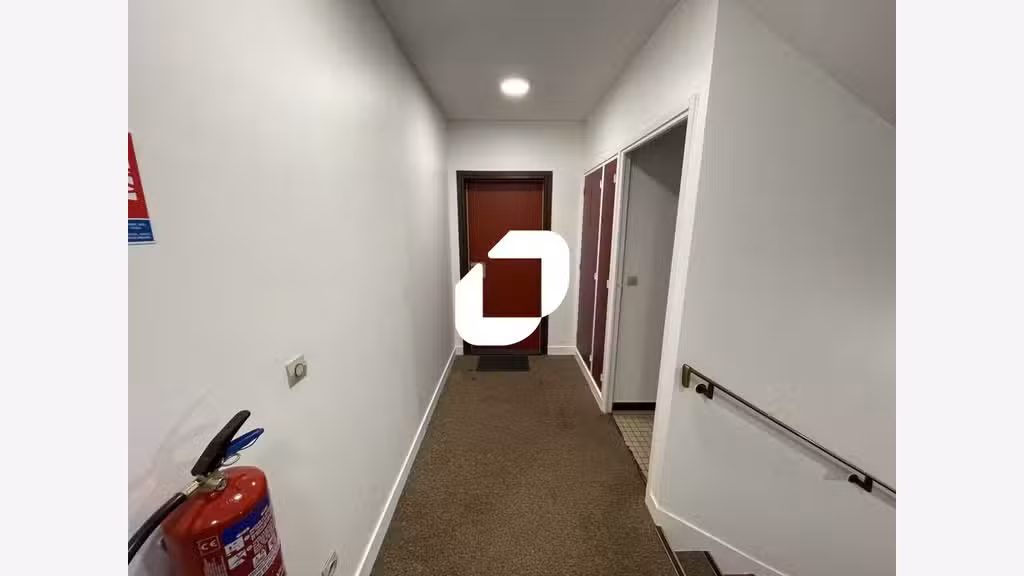 A louer Bureaux 216m² Igny