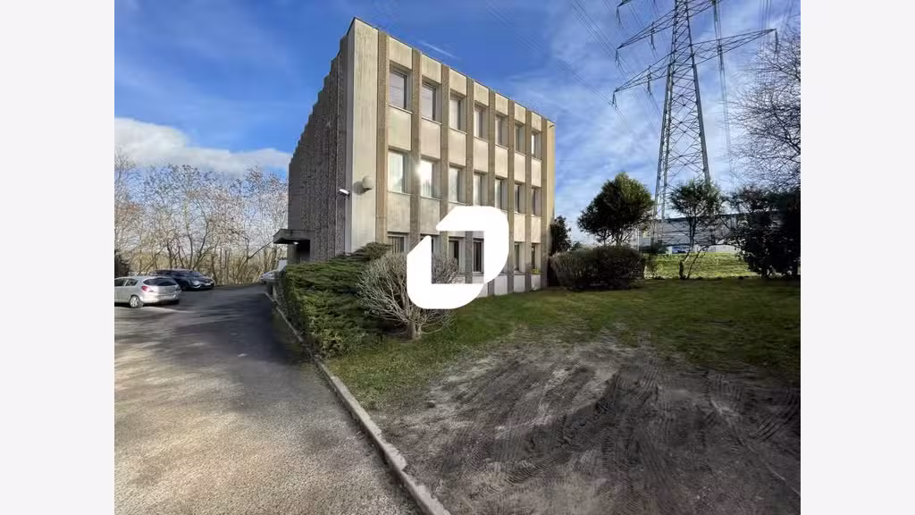 A louer Bureaux 216m² Igny