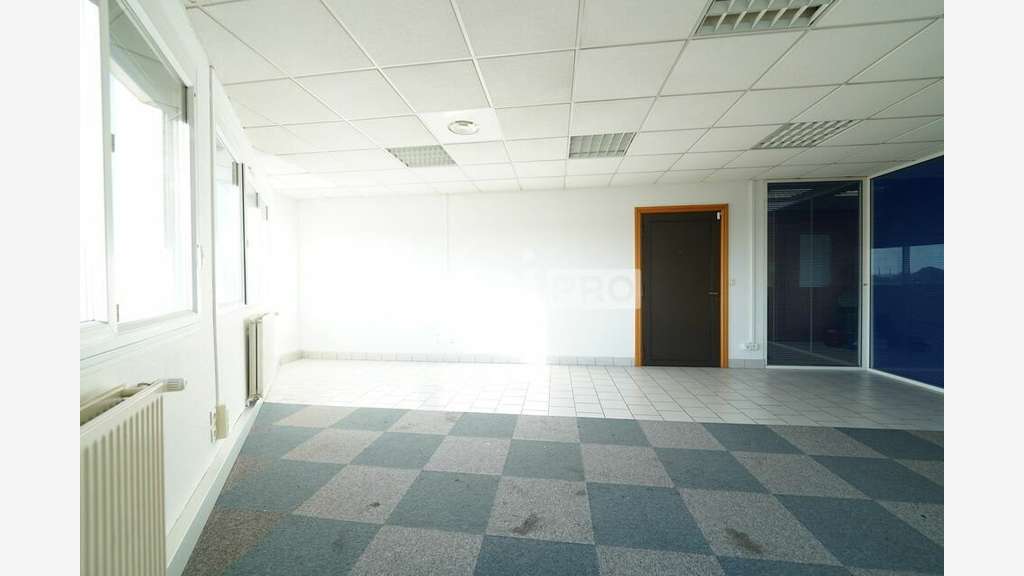 BUREAUX A LOUER - 195 m² - IRIGNY