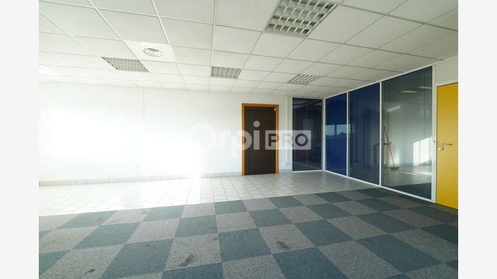 BUREAUX A LOUER - 195 m² - IRIGNY