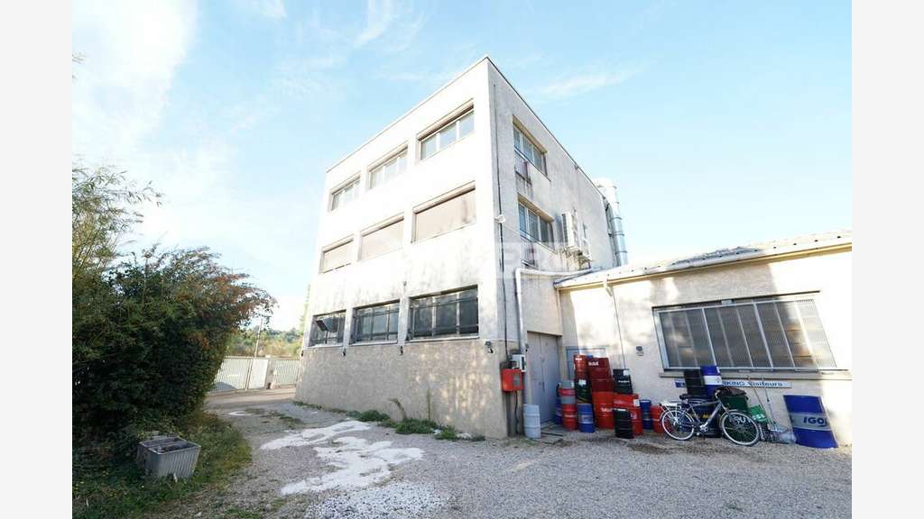BUREAUX A LOUER - 195 m² - IRIGNY