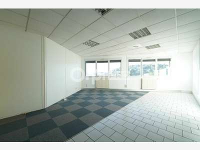 BUREAUX A LOUER - 195 m² - IRIGNY