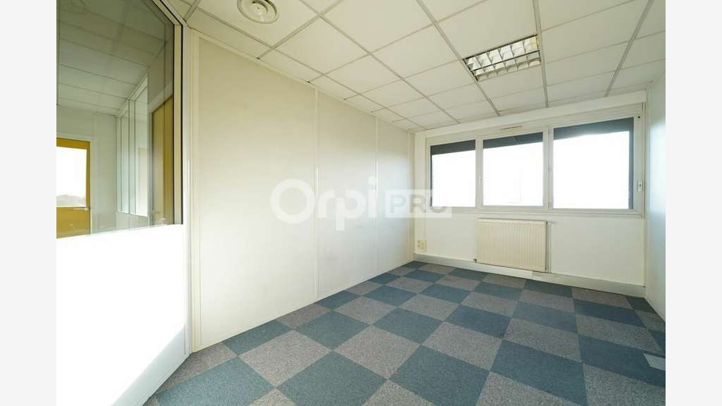 BUREAUX A LOUER - 195 m² - IRIGNY