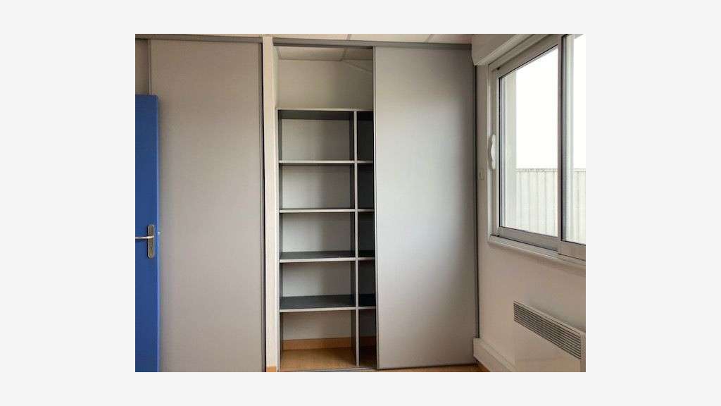 BUREAUX DE 120 M² A LOUER A ISSOIRE
