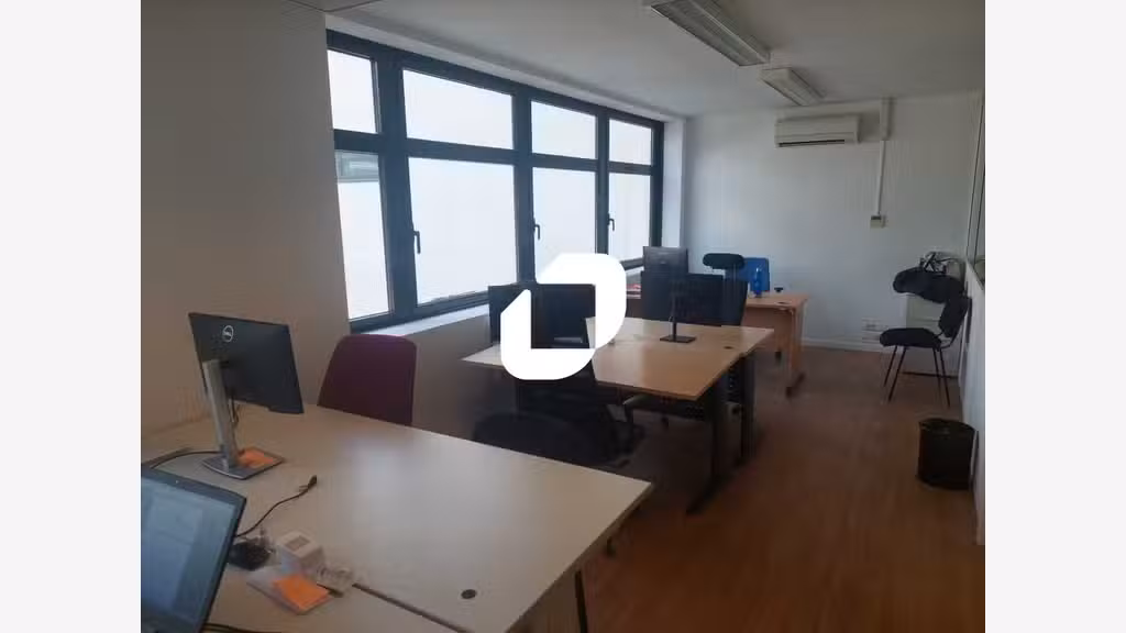 A louer Bureaux 97m² Issy les moulineaux