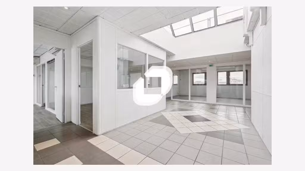 A louer Bureaux 1350m² Ivry sur seine