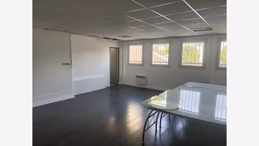 A louer  bureaux 70,60m² à Ivry-sur-Seine