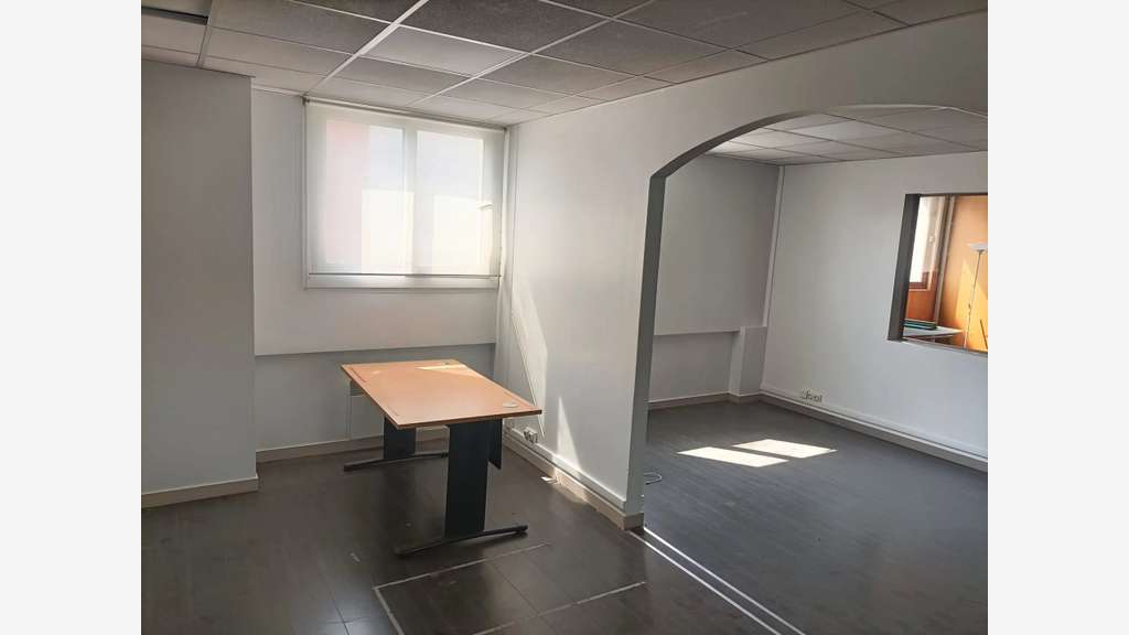 A louer  bureaux 70,60m² à Ivry-sur-Seine