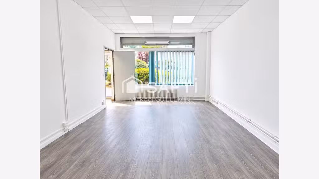 Loue local professionnel de 201m² Ivry-sur-Seine
