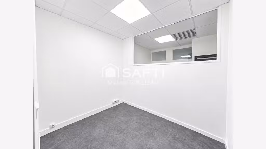 Loue local professionnel de 201m² Ivry-sur-Seine