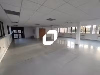 A louer Bureaux 706m² Jouy en josas
