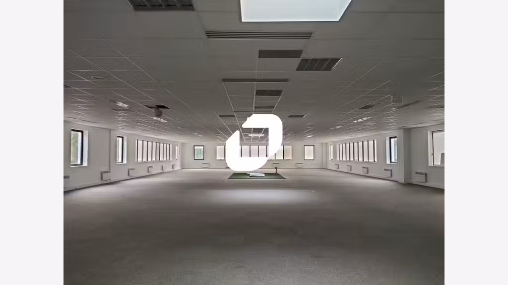 A louer Bureaux 1521m² Jouy en josas