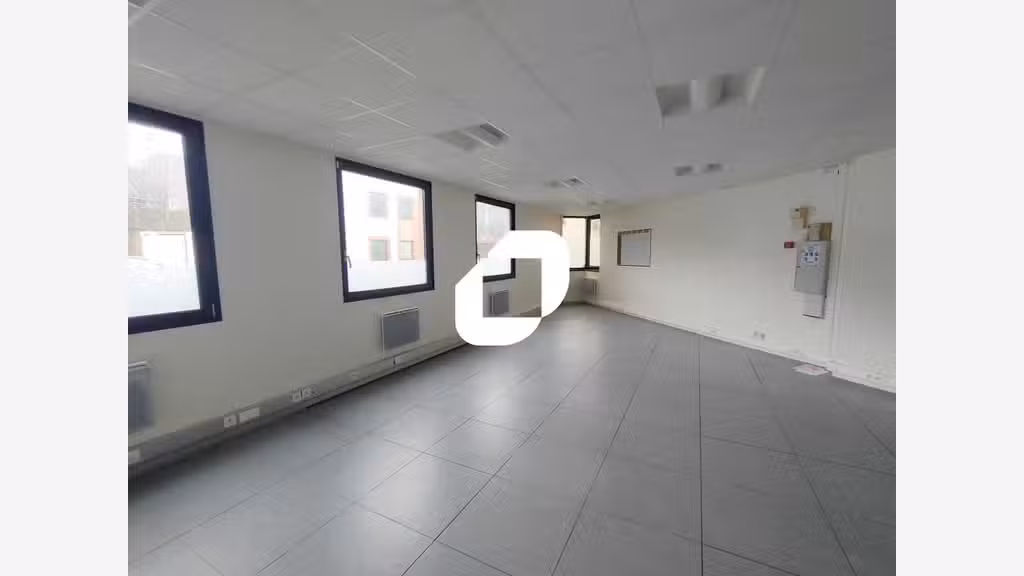 A louer Bureaux 430m² Jouy en josas