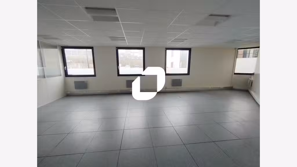 A louer Bureaux 430m² Jouy en josas