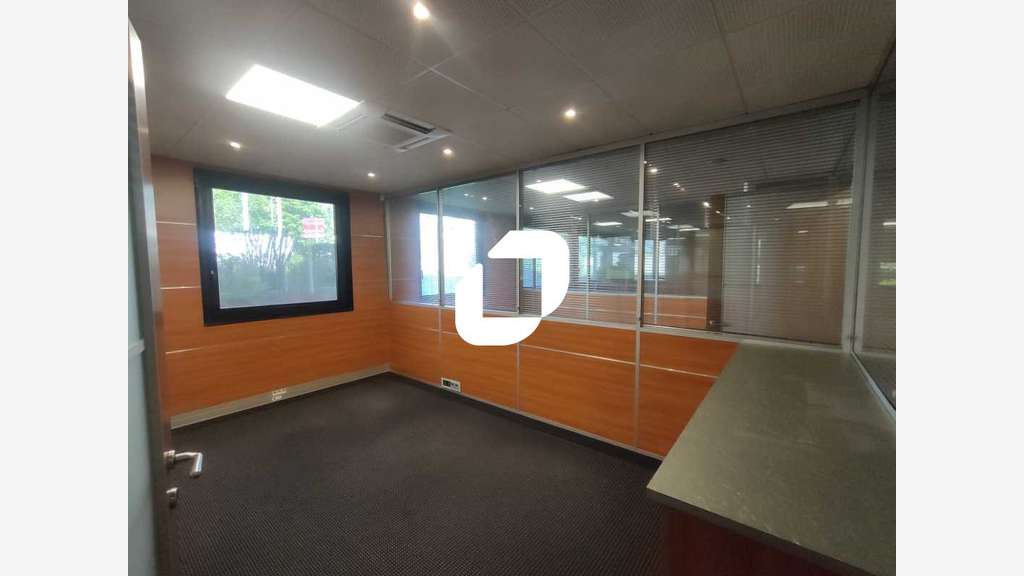 A louer Bureaux 660m² Jouy en josas