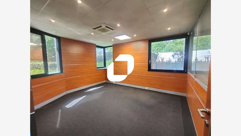 A louer Bureaux 660m² Jouy en josas