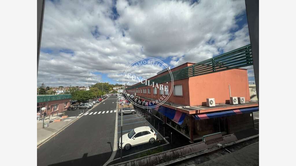 A louer bureaux 85m² centre Saint Caprais l'Union