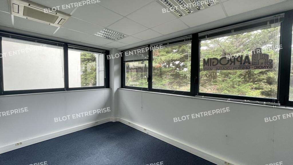 À LOUER - BUREAUX - 129 M² - LA BAULE ESCOUBLAC