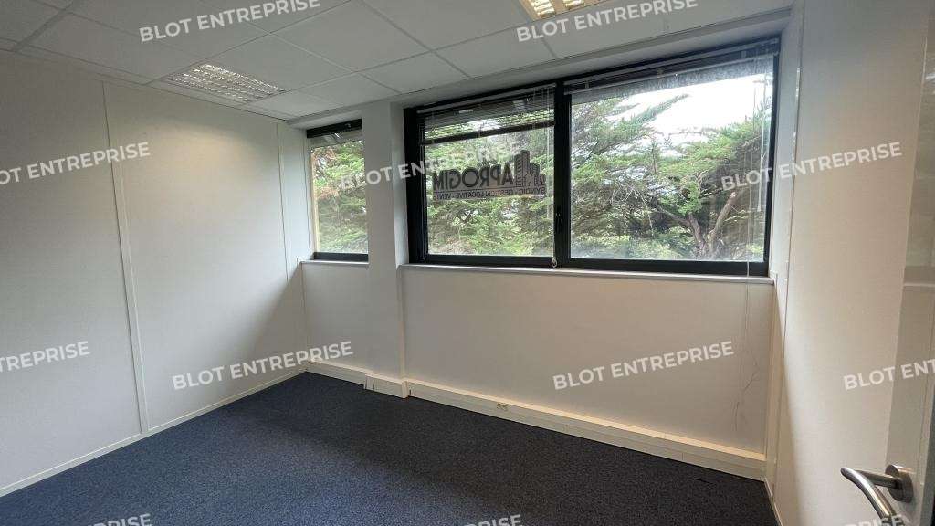 À LOUER - BUREAUX - 129 M² - LA BAULE ESCOUBLAC