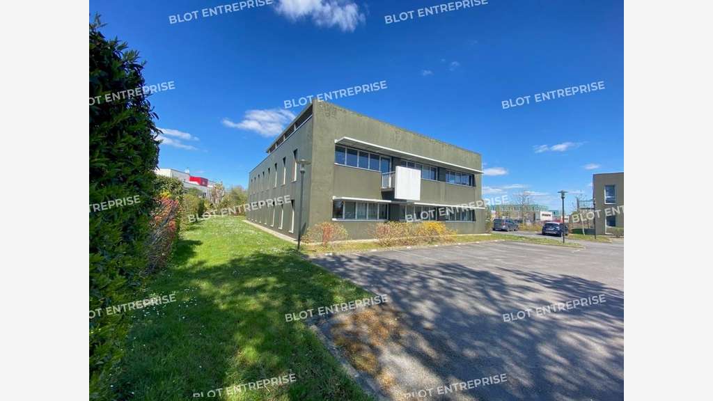 A LOUER - BATIMENT INDEPENDANT - 789 m² - LA 