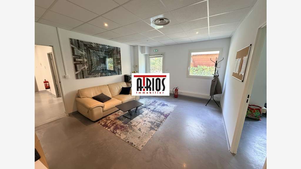 A louer bureaux de 60m² et 85m² à la Garde