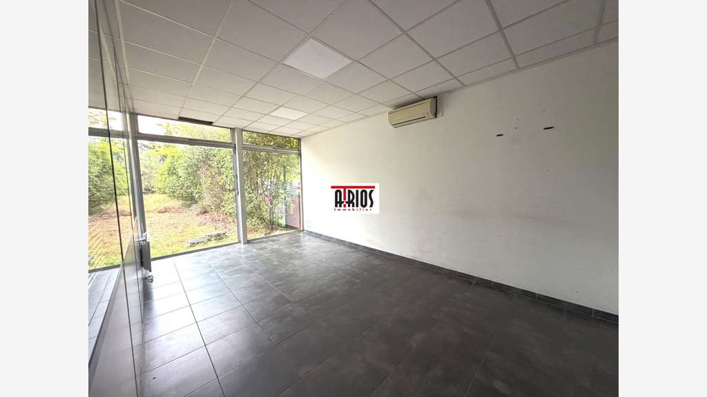 A louer bureaux 404m² sur 2 niveaux zi de la Garde