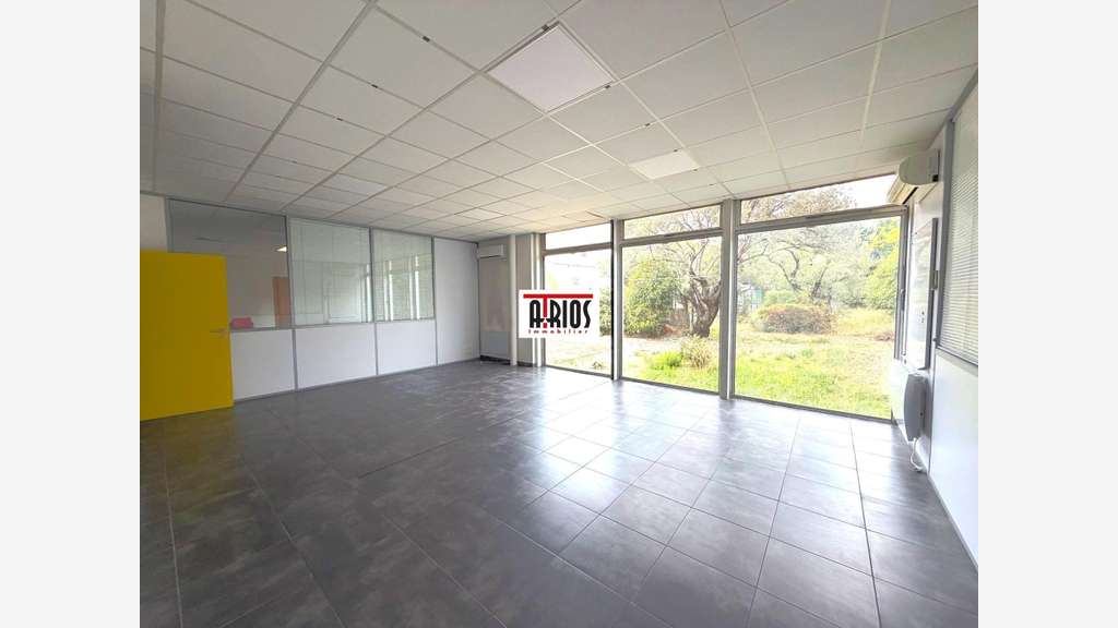 A louer bureaux 404m² sur 2 niveaux zi de la Garde