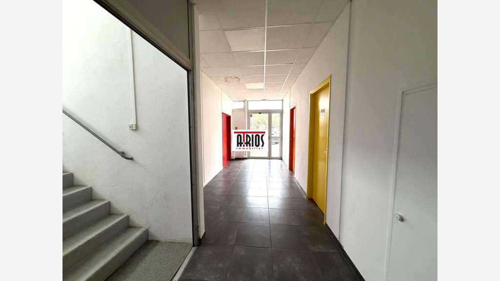 A louer bureaux 404m² sur 2 niveaux zi de la Garde