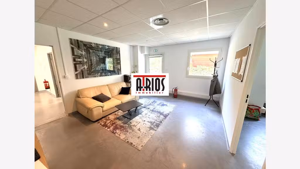 A louer bureaux 55.49m² et 81.42m² à La Garde
