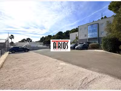 A louer bureaux 55.49m² et 81.42m² à La Garde