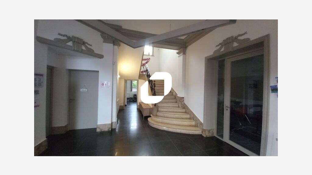 A louer Bureaux 570m² La madeleine