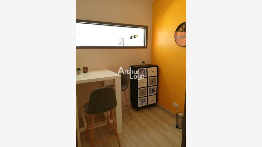 Bureaux 16m² R+1 à louer à La Roche-sur-Yon
