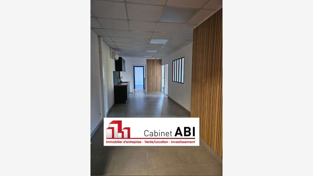 Bureaux en excellent état avec parking