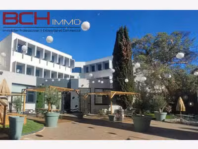 Location bureaux divisibles parking La Valentine
