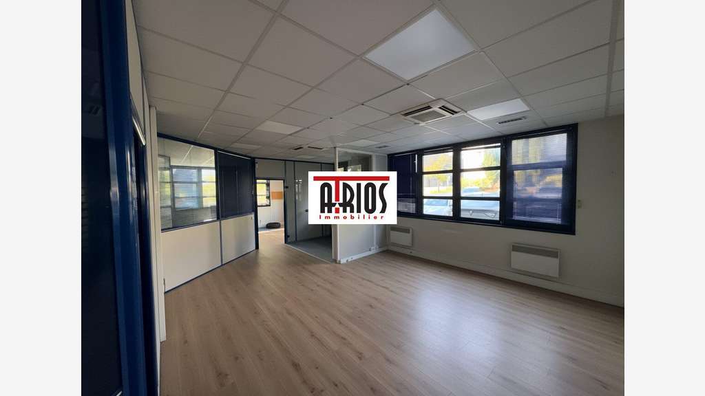 BUREAUX 117 M²