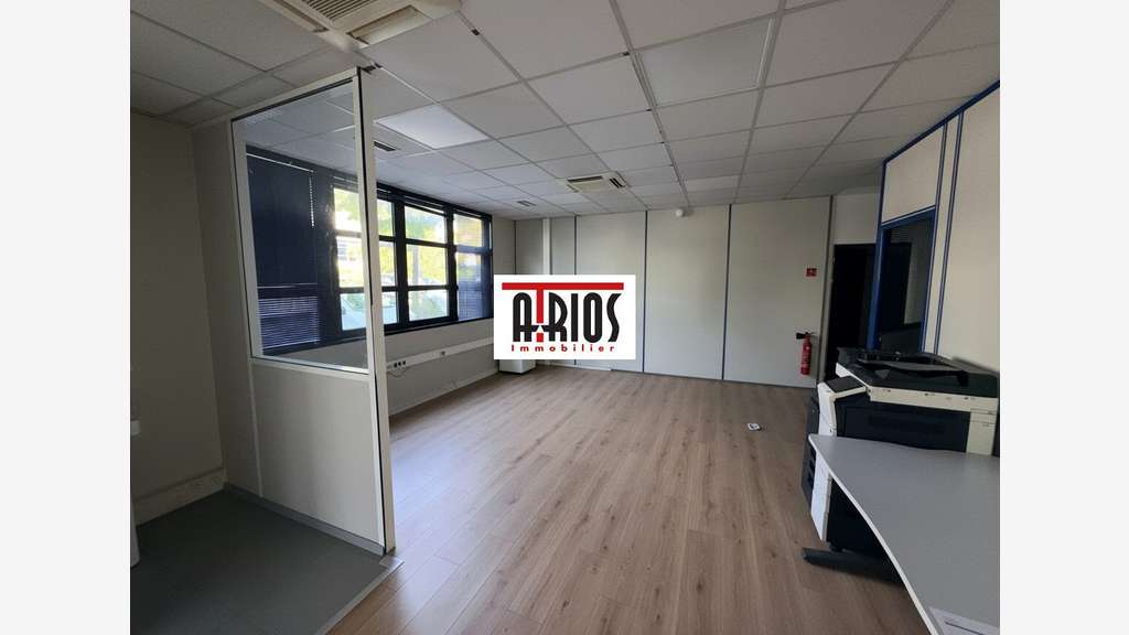 BUREAUX 117 M²