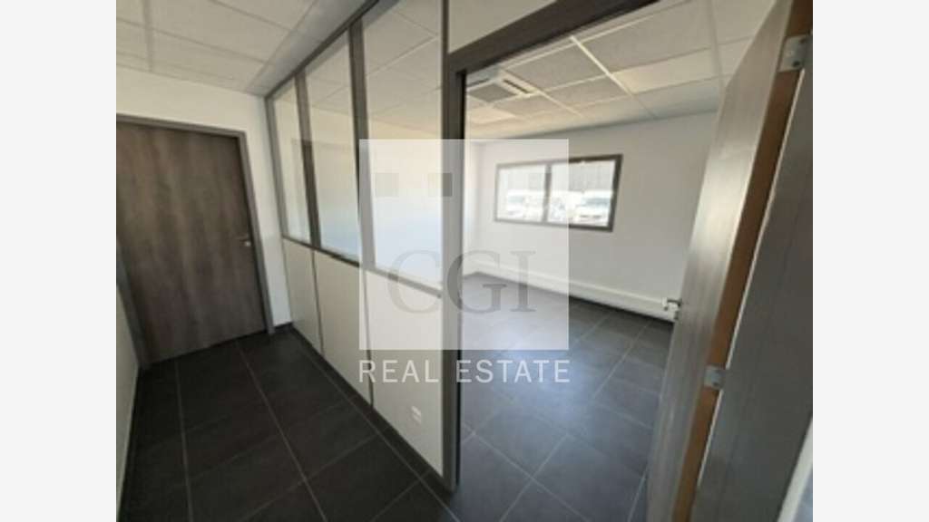Location bureaux aménagés à La Verpillière