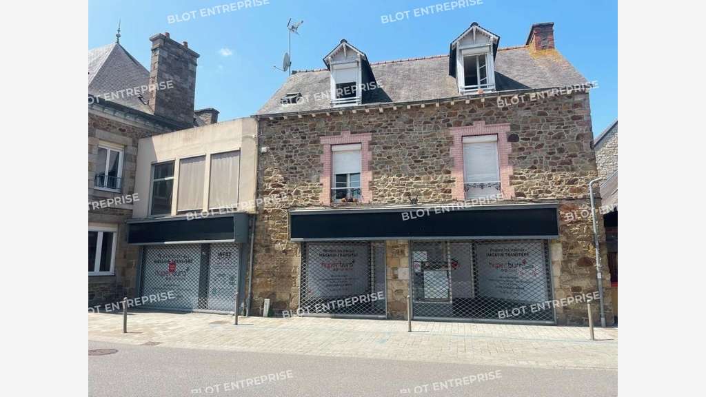 A louer bureaux commerciaux de 344m² à Lamballe