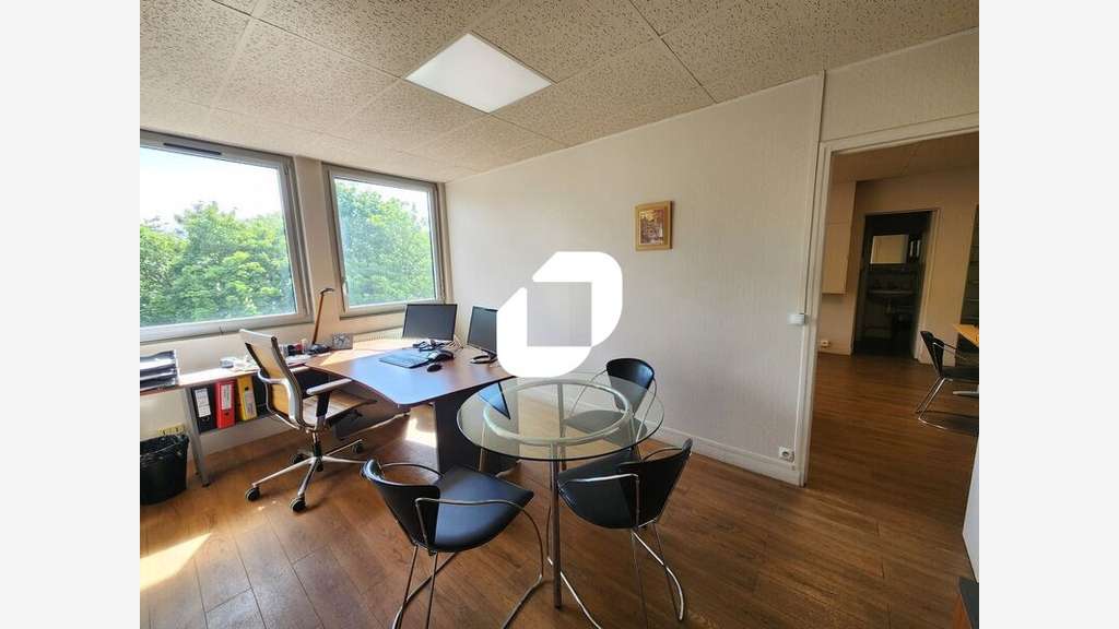 A louer Bureaux 200m² Le chesnay
