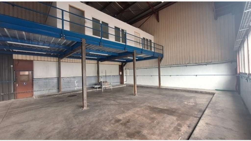 Local industriel de 300m² à louer le Cheylas (38)
