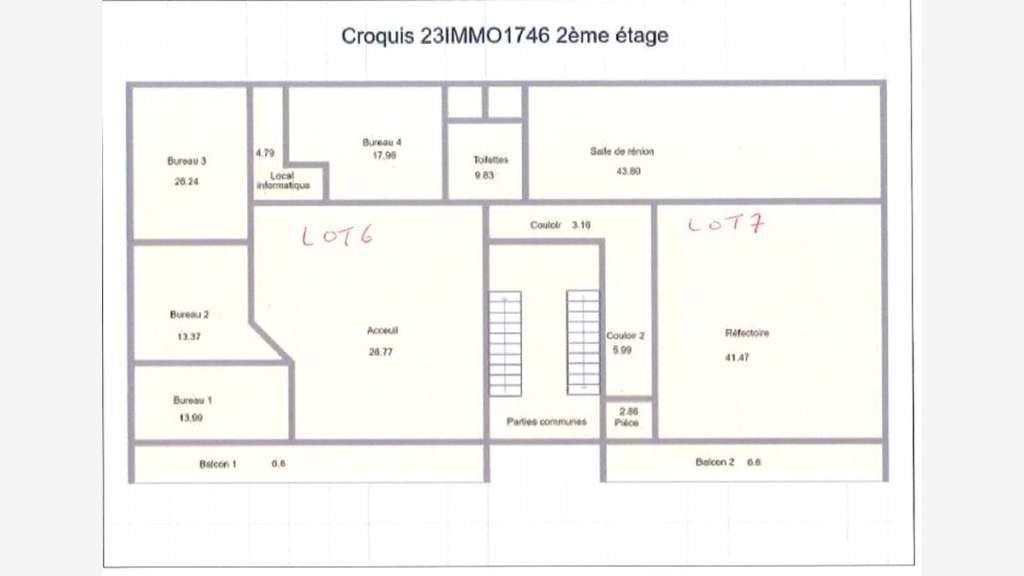 À Louer local professionnel de 222m² au Lamentin